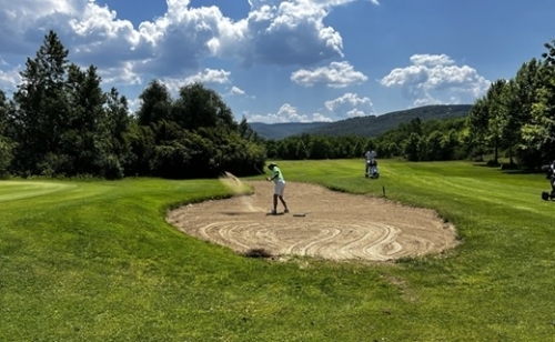 Golfverseny a Dunakanyar ölelésében