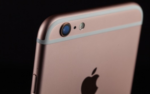 Egymillióval kevesebb iPhone ment el, de így is rekordot döntött az Apple