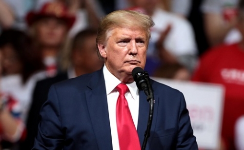 Feltétel nélküli megadást vár el Irántól Donald Trump