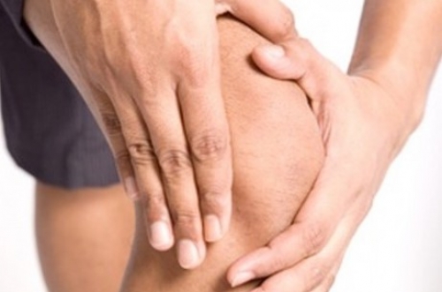 Ami sokak életét megnehezíti: térdfájdalom