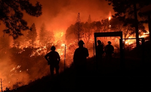 Egész városok porladnak hamuvá Kalifornia tüzeiben