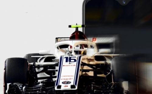 Itt az első olcsó okostelefon, amiben már a gyors új chip van