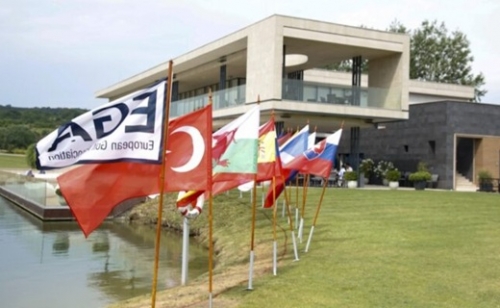 Európa Zalacsányra figyel