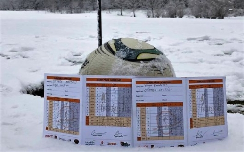 Sűrűsödik a mezőny