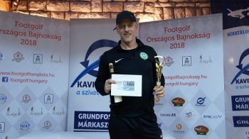 Simonyi nyerte az első fordulót