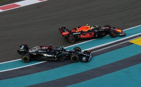 A Mercedes óvást nyújtott be a döntő futam után