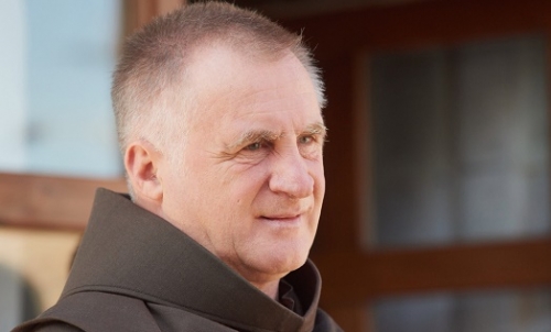 A világ bátor prófáték után kiált
