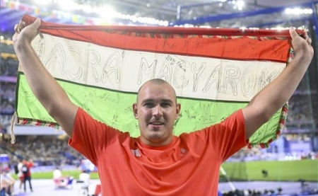 Halász Bence ezüstérmes kalapácsvetésben