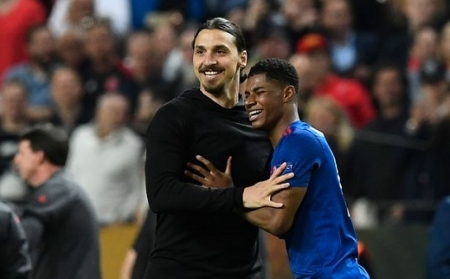 A koronavírusból felgyógyuló Ibrahimovic is a maszkviselés mellett kampányol