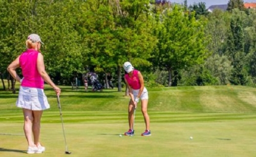 Hétvégi golfviadal Óbudán
