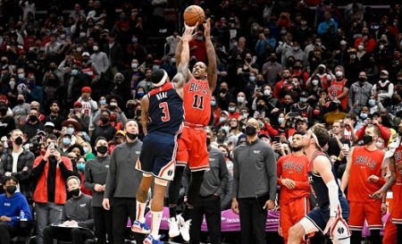 DeRozan történelmet írt újabb dudaszós meccsnyerőjével