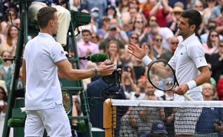 Djokovics magyarul üzent Fucsovics Mártonnak