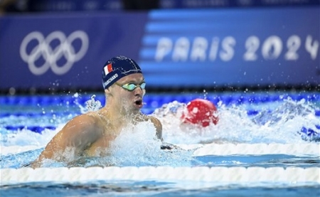 Negyedik aranyérmét szerezte a francia csodaúszó