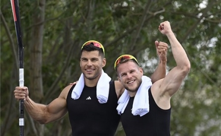 Ezüstérmes a Nádas, Tótka férfi kajak kettes