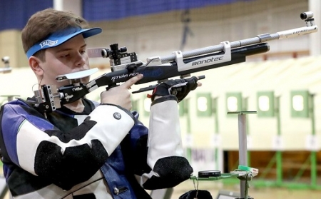 Sportlövészet: lassan összeér a sok díj Hammerlék polcain